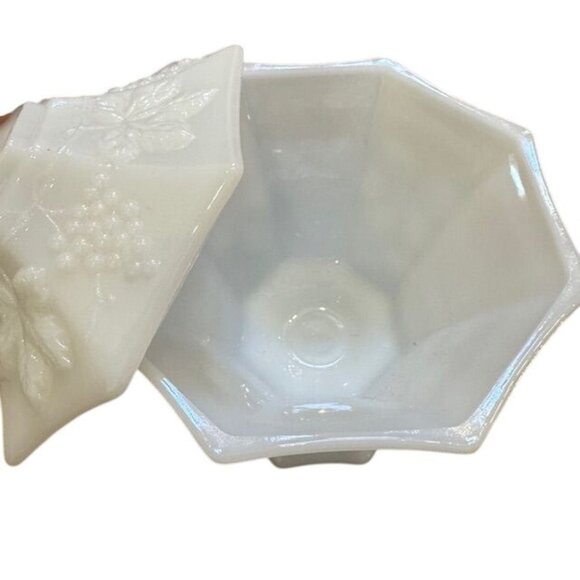 Vintage Octagonal White Milk Glass Compote With Lid Featuring Embossed Grapes & - Picture 6 of 14